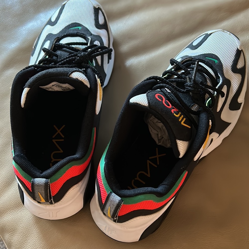 Nike sneakers - Picture 12 of 16